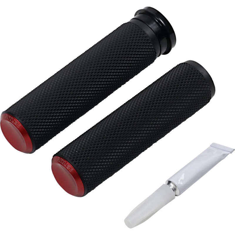 Arlen Ness Grips – Knurled – TBW – Red 07-346