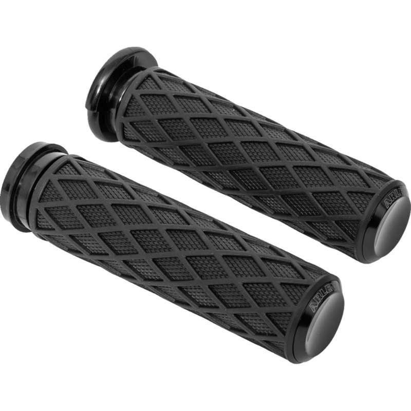 Arlen Ness Grips – Diamond – TBW – Black 500-007